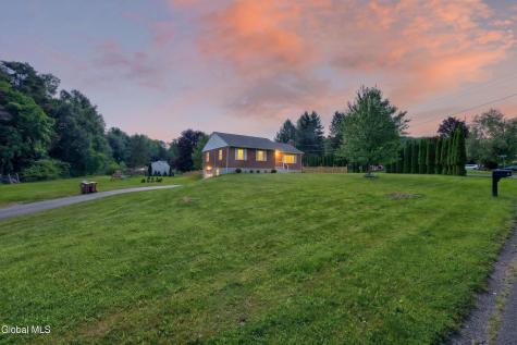 8 Gardner Road Wynantskill NY 12198