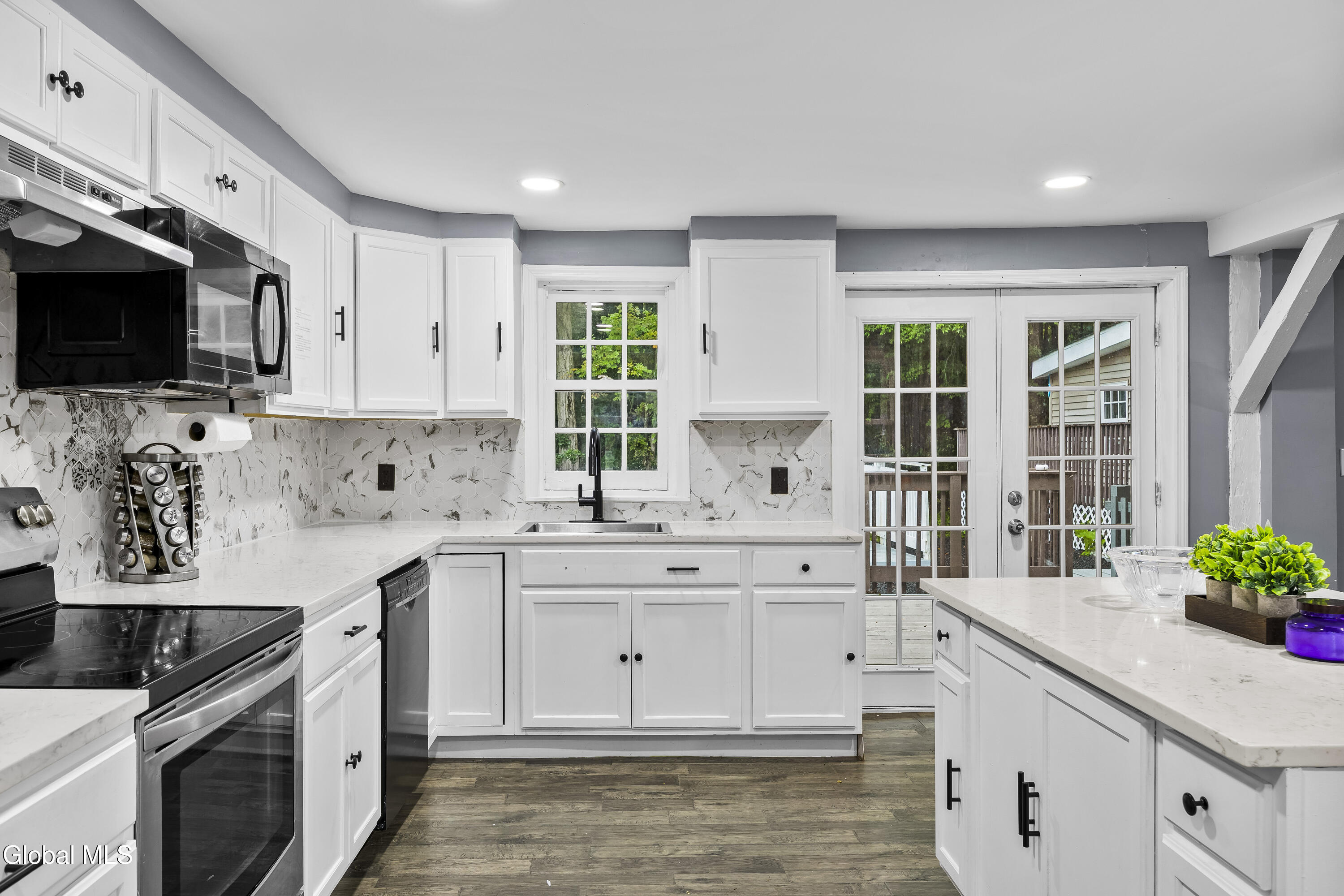 221 Hervey Sunside Road Cairo NY 12413