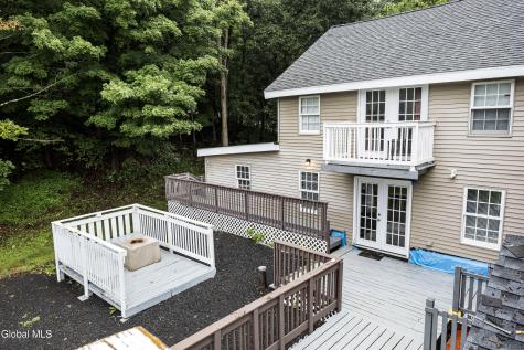 221 Hervey Sunside Road Cairo NY 12413