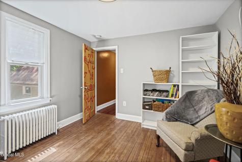 1824 Hillside Avenue Schenectady NY 12309