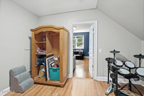 1824 Hillside Avenue Schenectady NY 12309