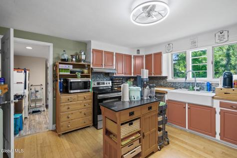1824 Hillside Avenue Schenectady NY 12309