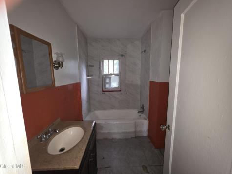 12 Fuller Terrace Colonie NY 12205