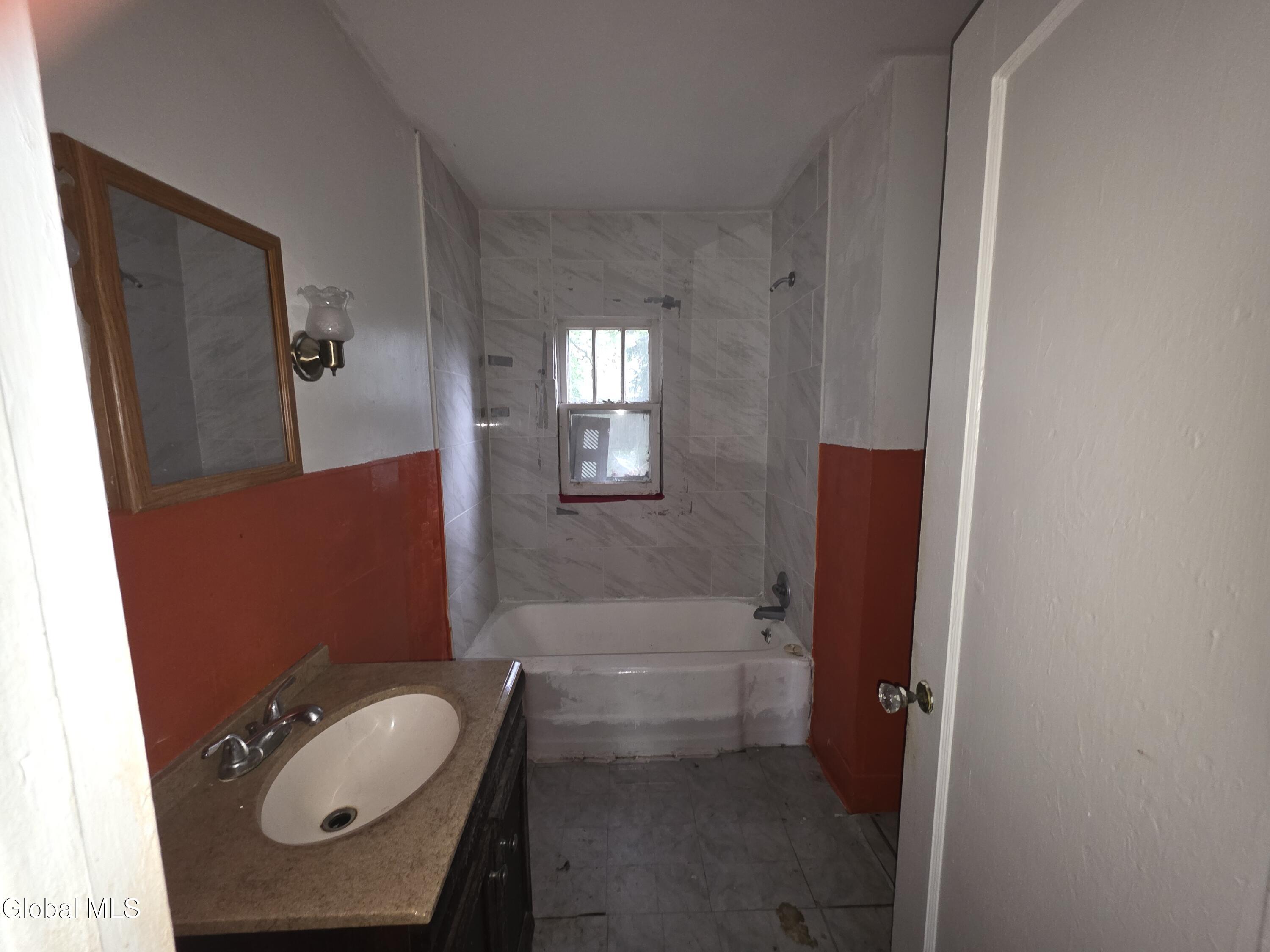 12 Fuller Terrace Colonie NY 12205