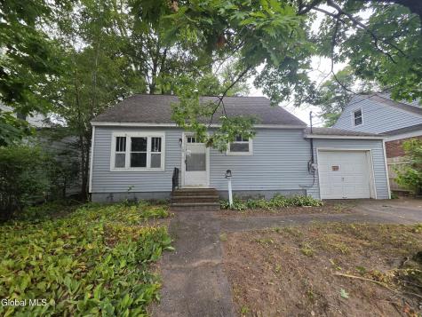 12 Fuller Terrace Colonie NY 12205