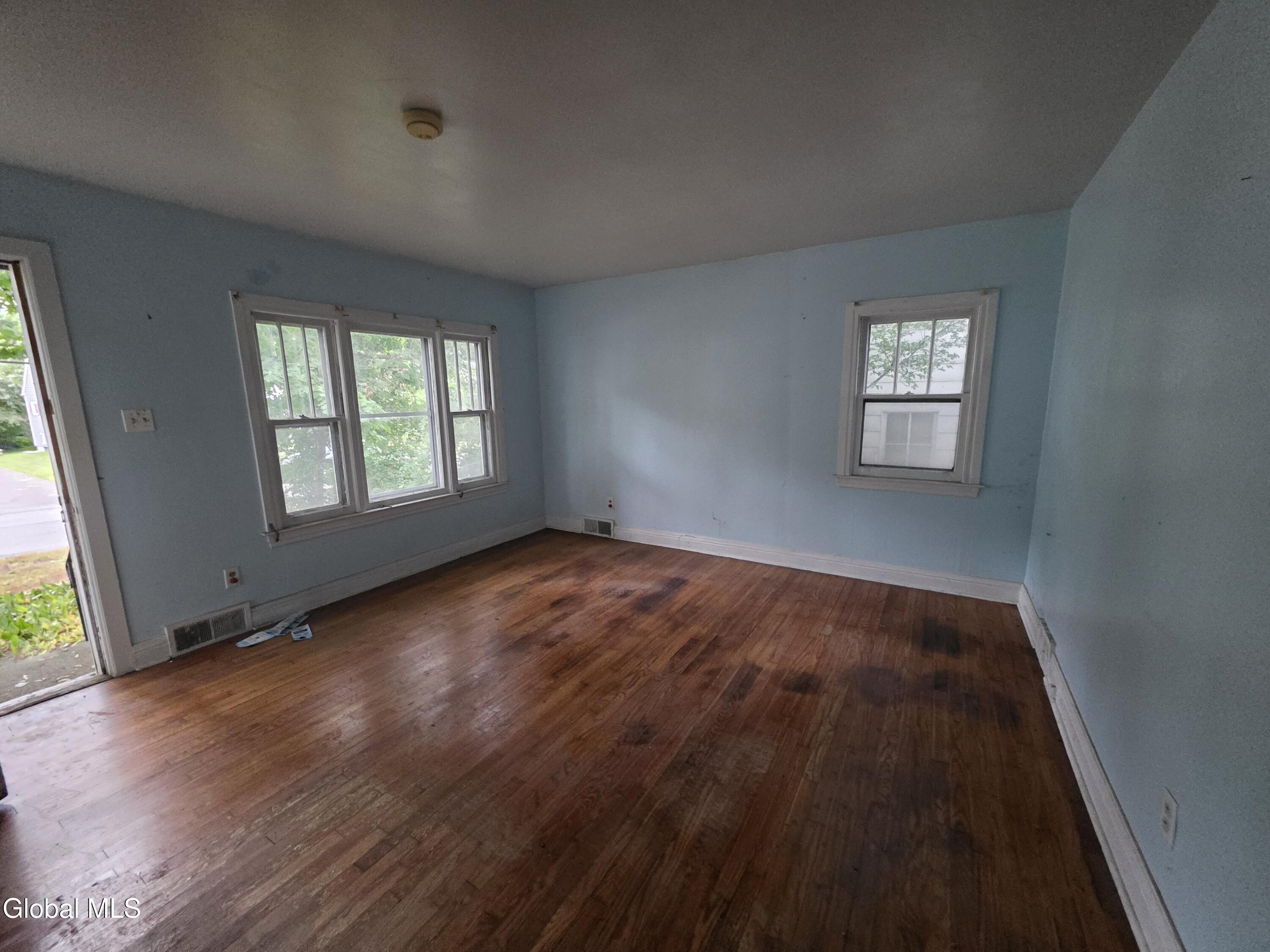 12 Fuller Terrace Colonie NY 12205