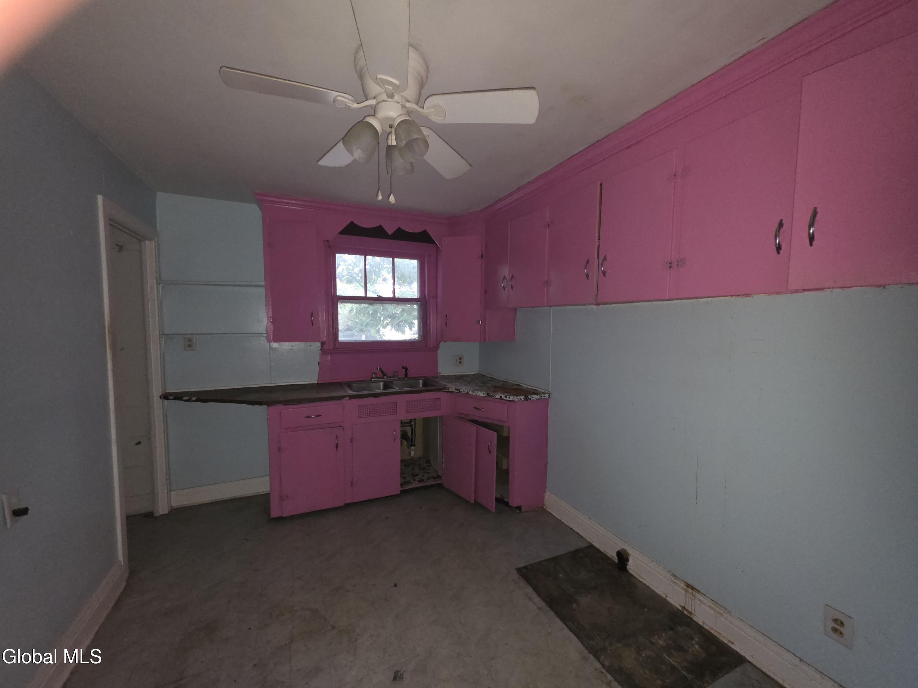 12 Fuller Terrace Colonie NY 12205