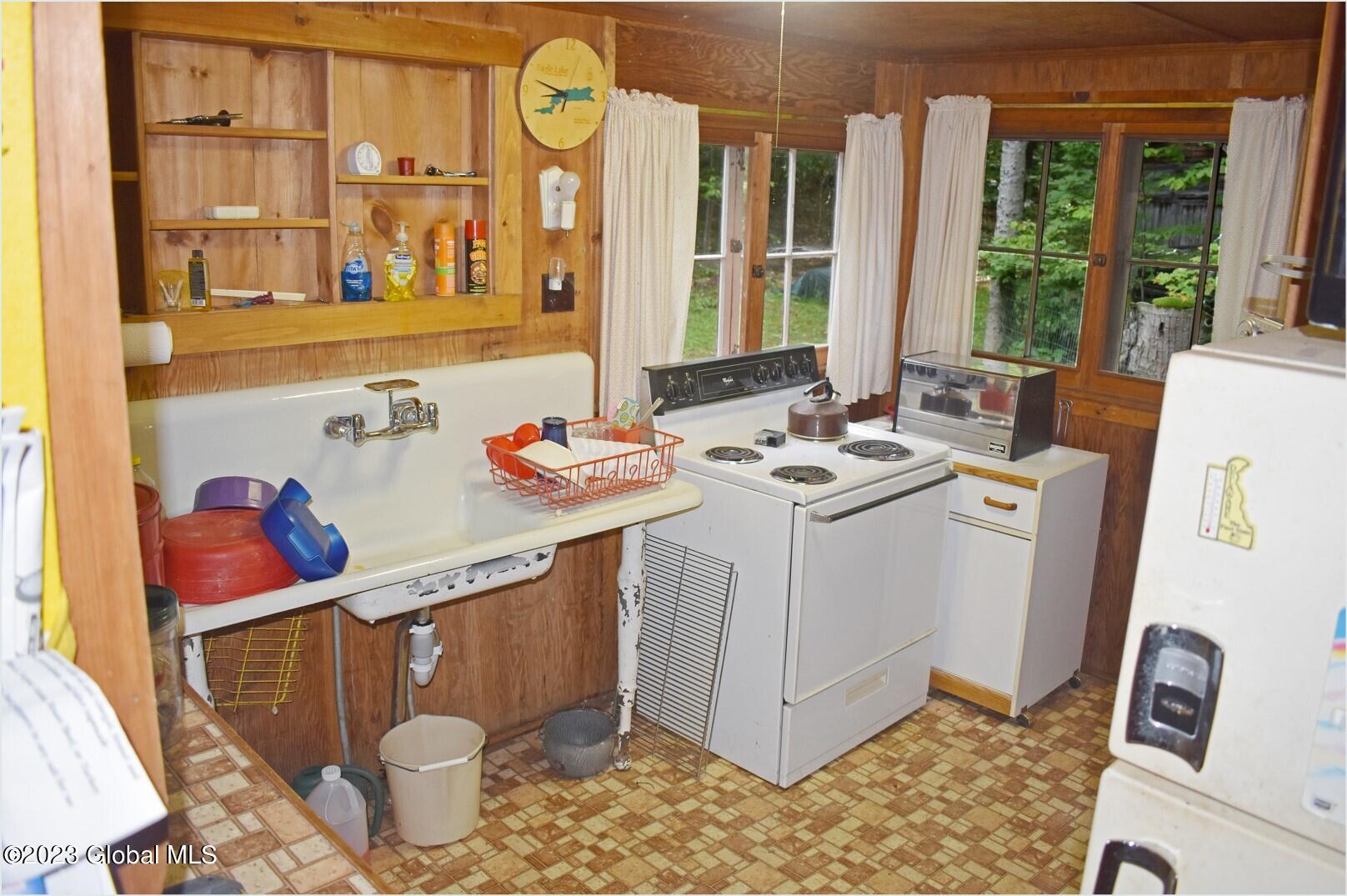 21 Deepwood Drive Ticonderoga NY 12883