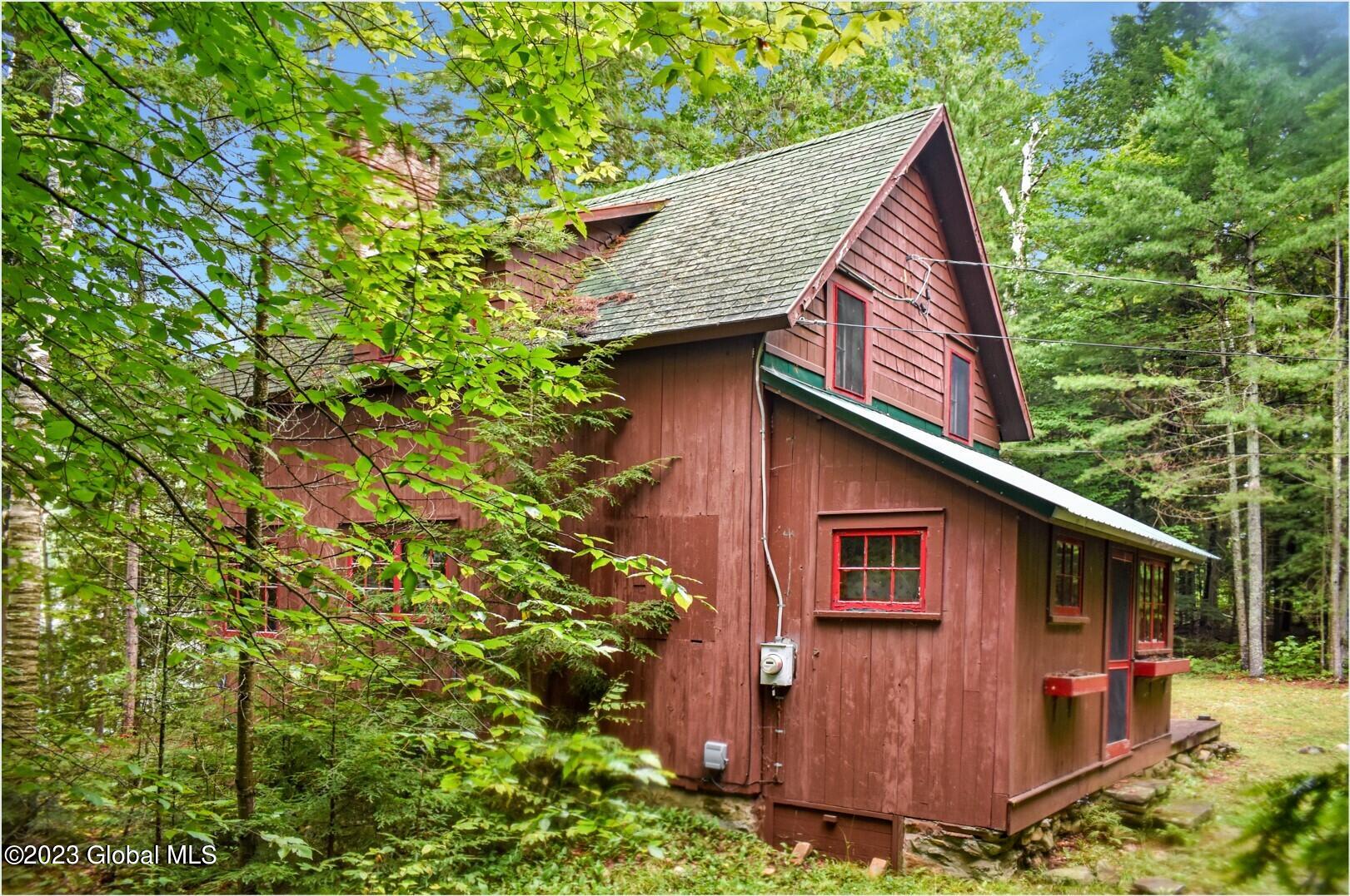 21 Deepwood Drive Ticonderoga NY 12883