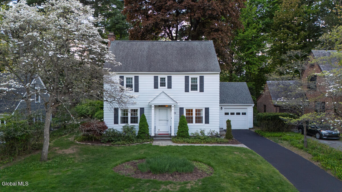 21 Douglas Road Delmar NY 12054