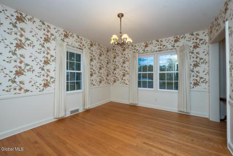 21 Douglas Road Delmar NY 12054