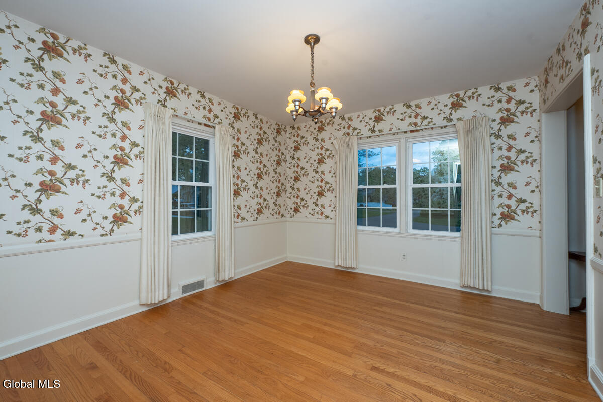 21 Douglas Road Delmar NY 12054