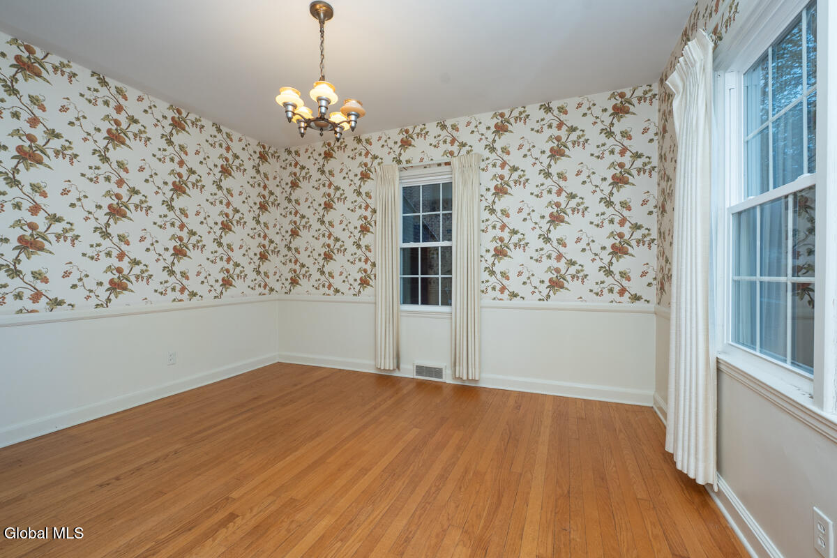 21 Douglas Road Delmar NY 12054