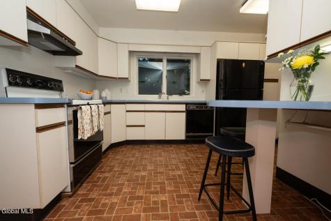 21 Douglas Road Delmar NY 12054