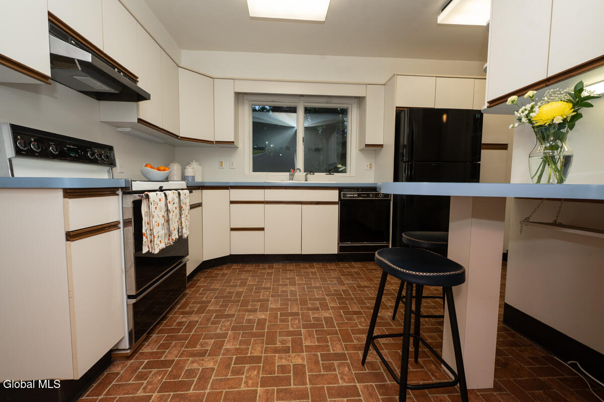 21 Douglas Road Delmar NY 12054
