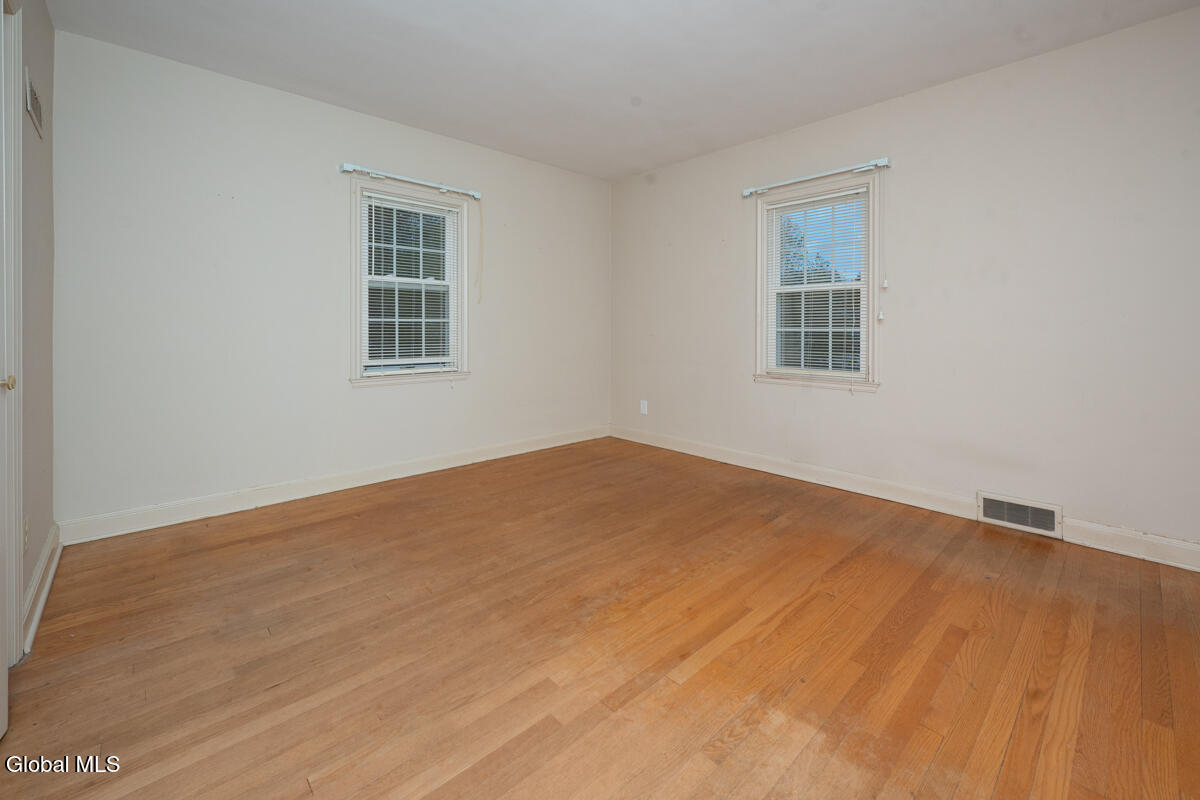 21 Douglas Road Delmar NY 12054