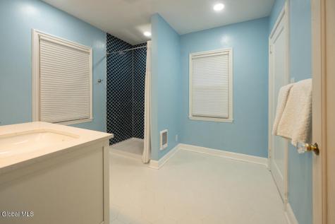 21 Douglas Road Delmar NY 12054