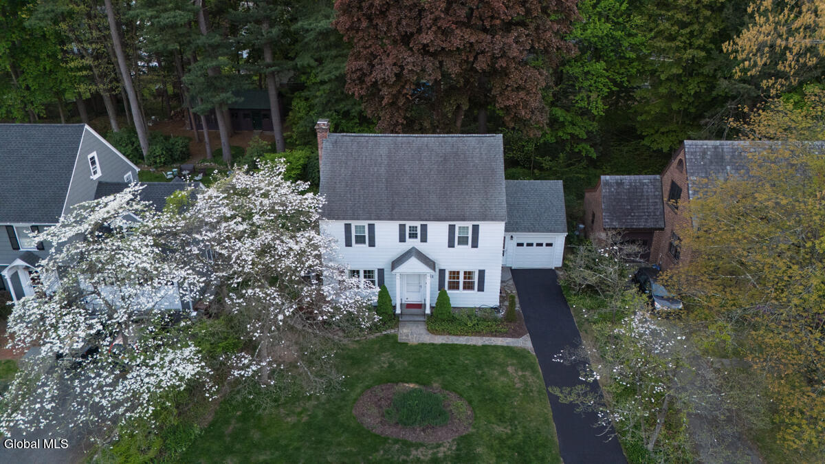 21 Douglas Road Delmar NY 12054