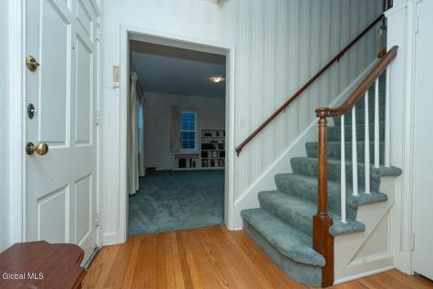 21 Douglas Road Delmar NY 12054