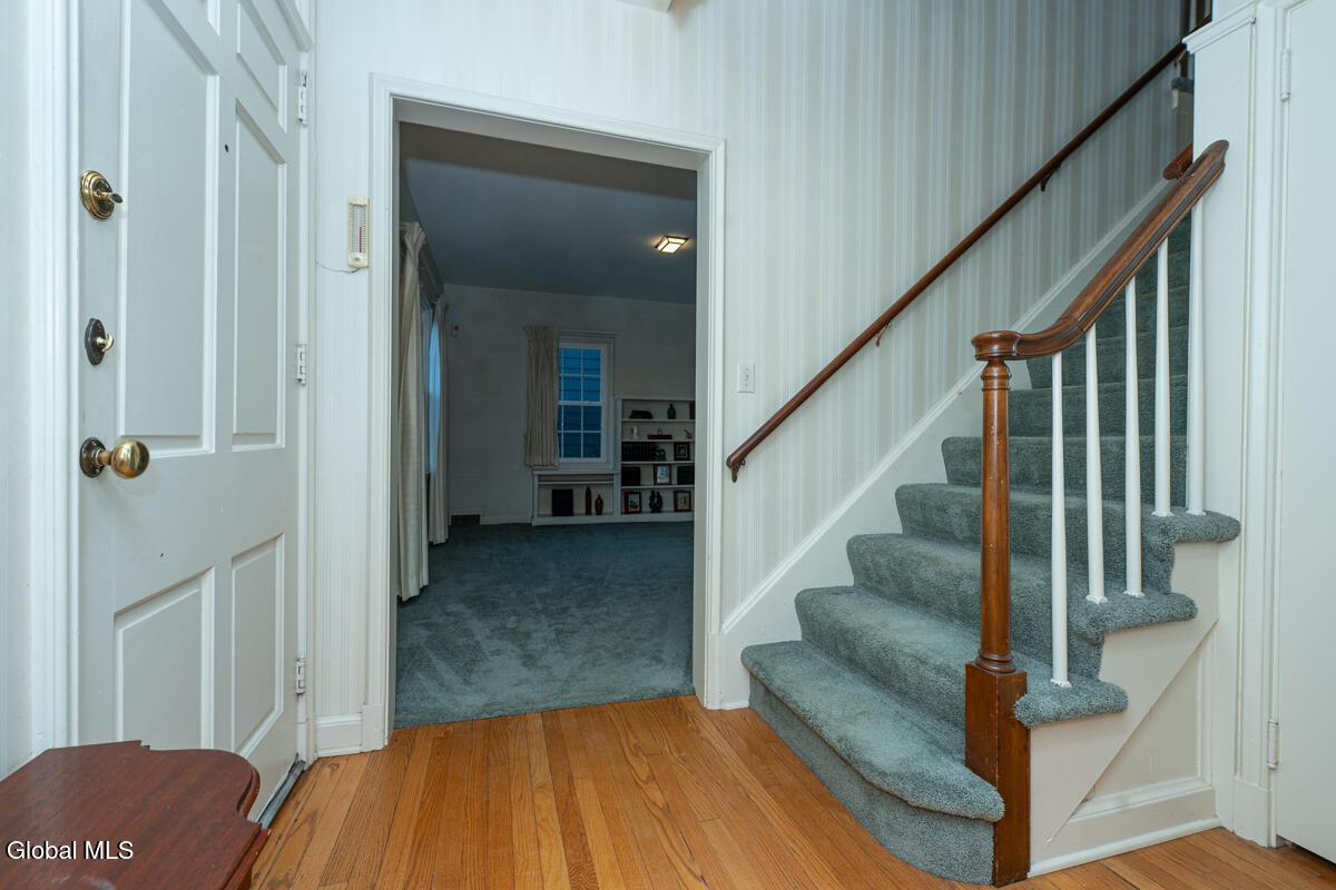21 Douglas Road Delmar NY 12054