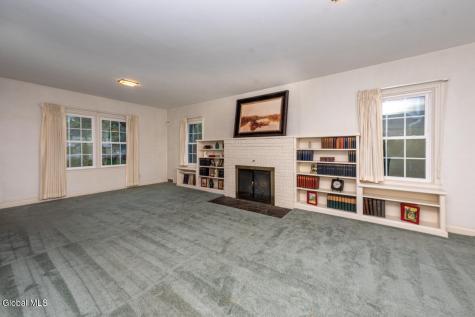 21 Douglas Road Delmar NY 12054