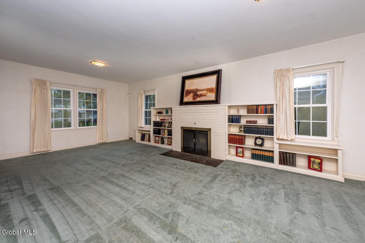 21 Douglas Road Delmar NY 12054