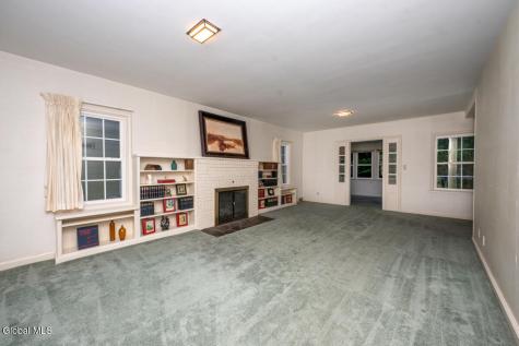 21 Douglas Road Delmar NY 12054