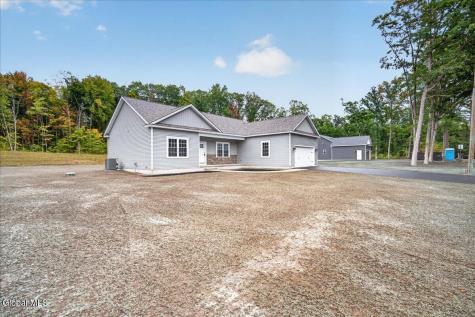 10 Wolfe Road Queensbury NY 12804