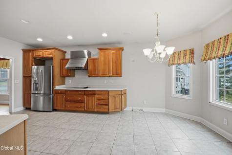 6 Cheshire Way Loudonville NY 12211