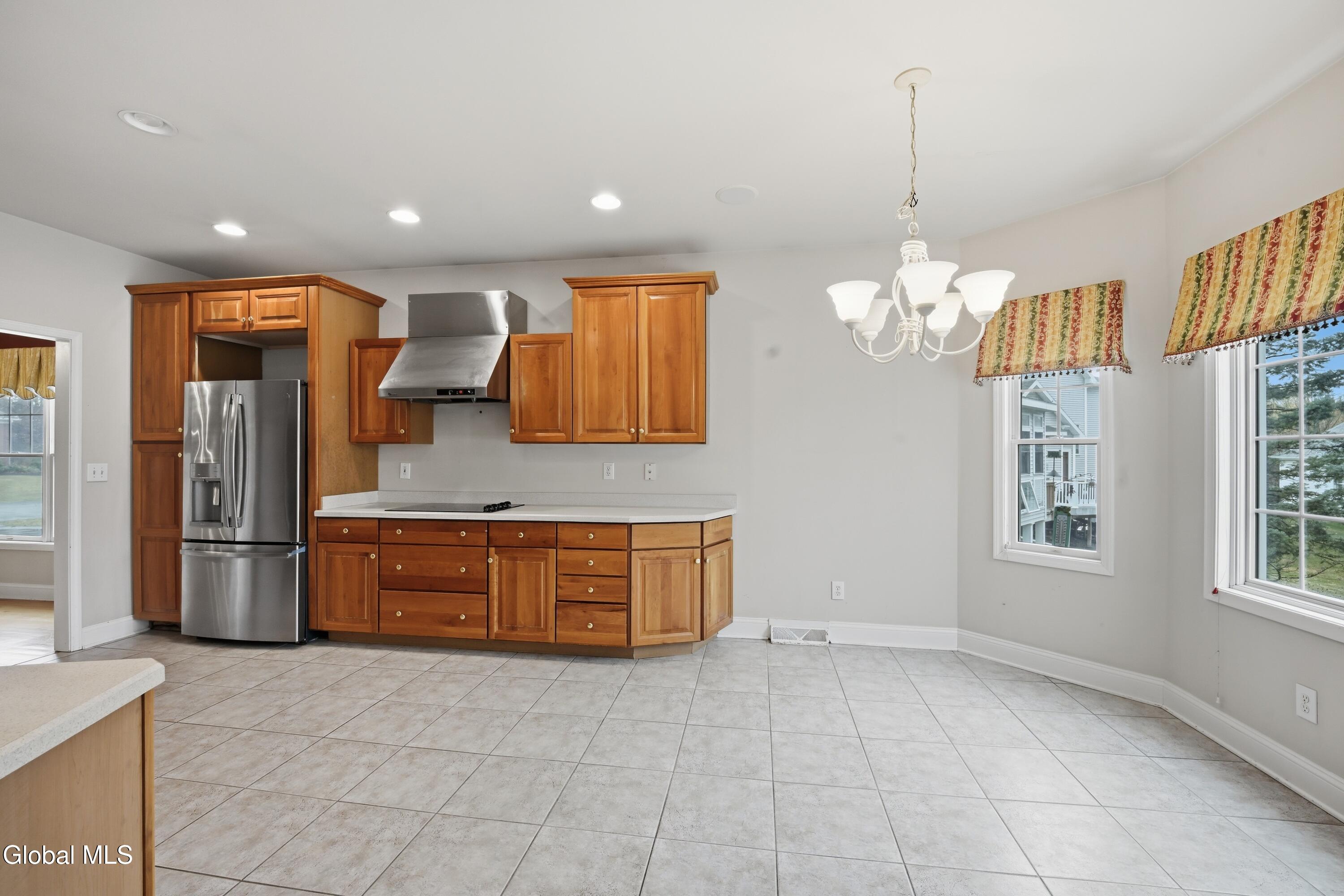 6 Cheshire Way Loudonville NY 12211