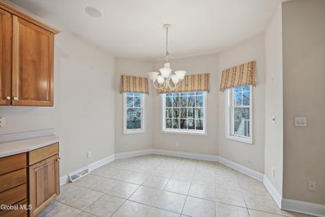 6 Cheshire Way Loudonville NY 12211