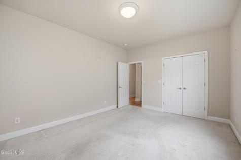 6 Cheshire Way Loudonville NY 12211