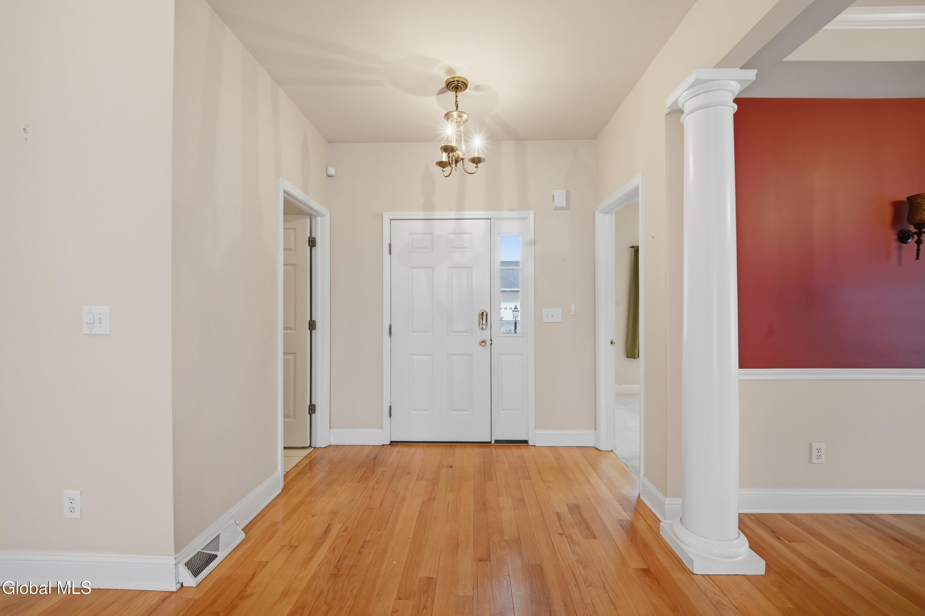 6 Cheshire Way Loudonville NY 12211