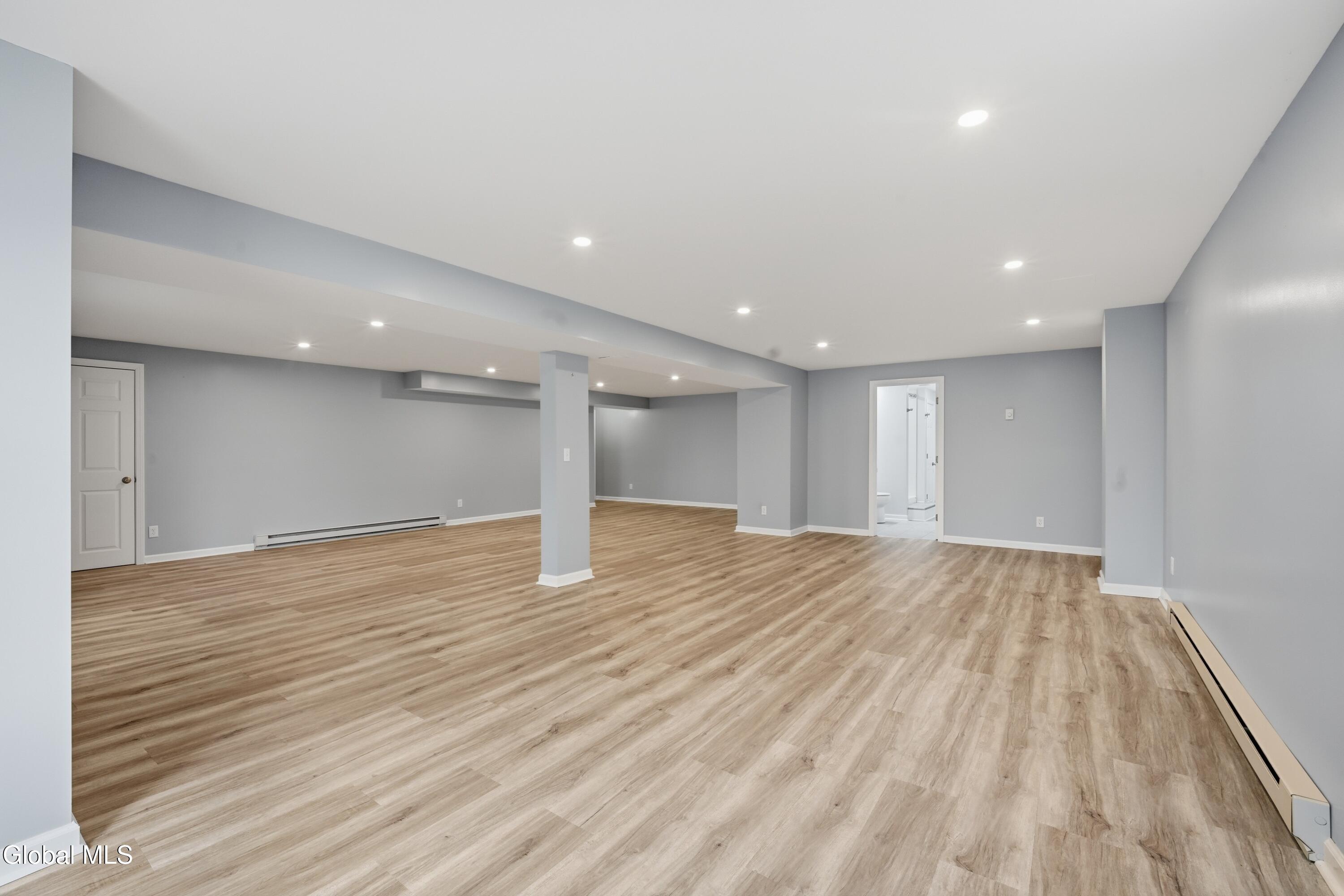 6 Cheshire Way Loudonville NY 12211