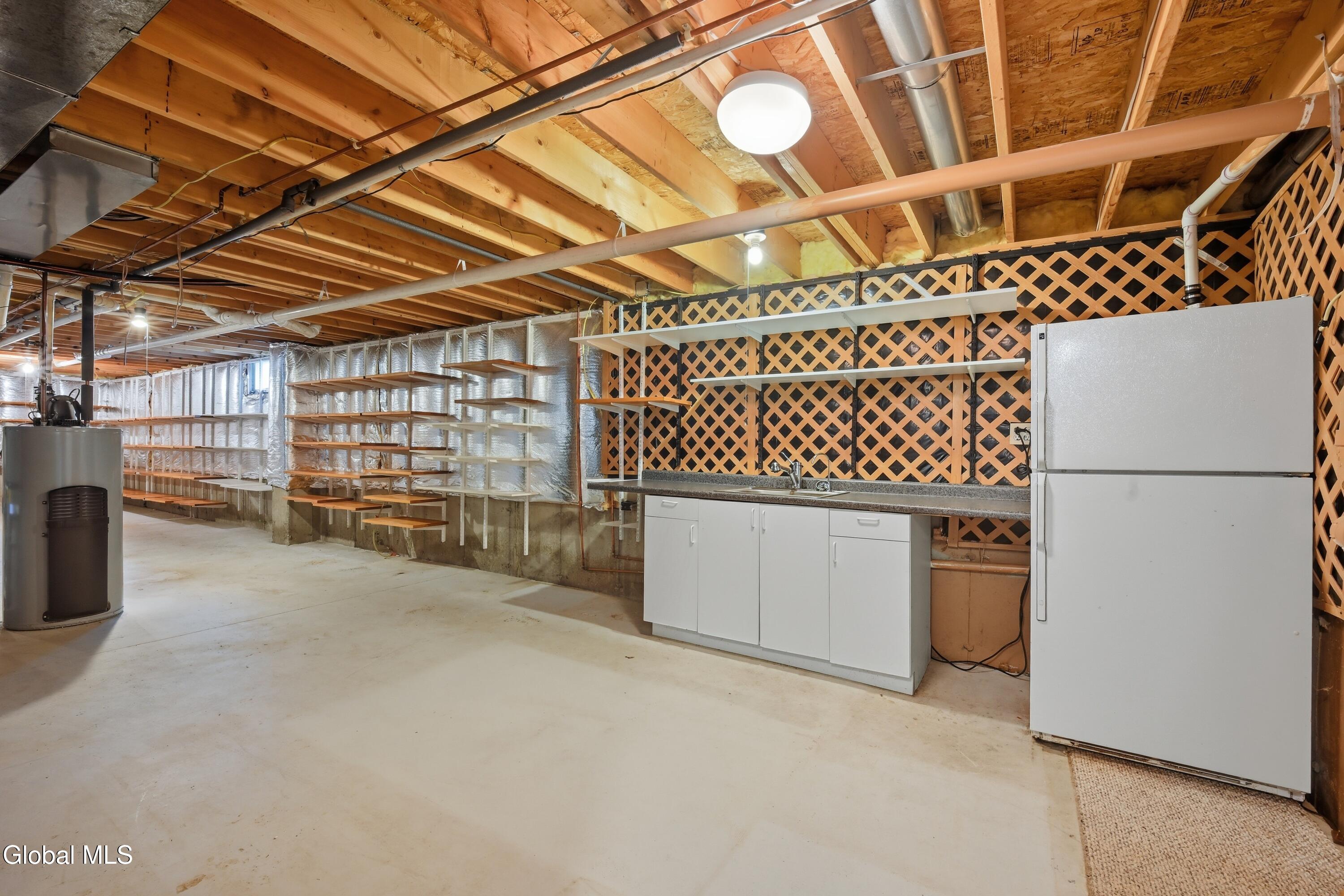 6 Cheshire Way Loudonville NY 12211