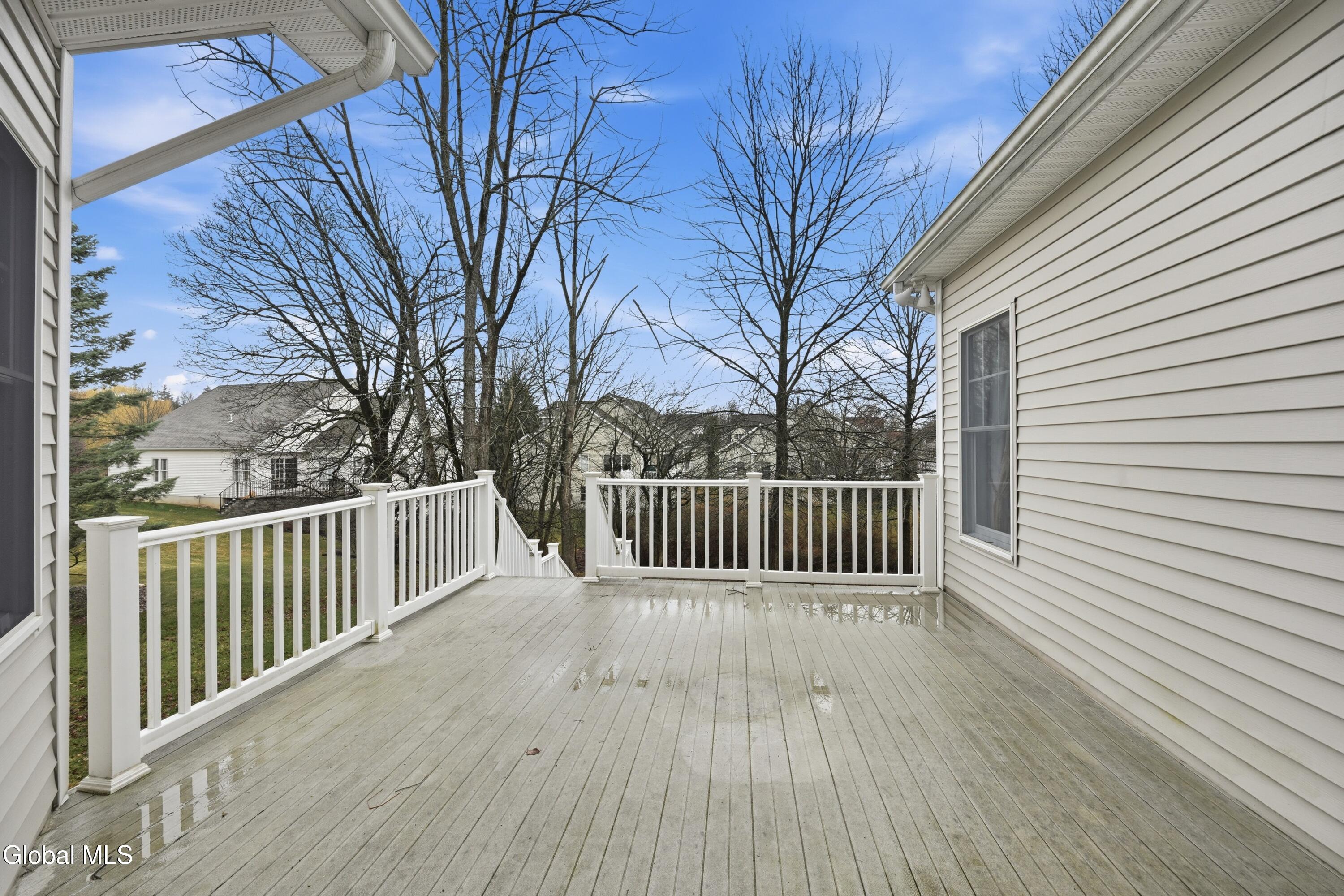6 Cheshire Way Loudonville NY 12211