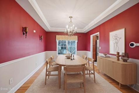 6 Cheshire Way Loudonville NY 12211