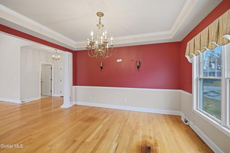 6 Cheshire Way Loudonville NY 12211