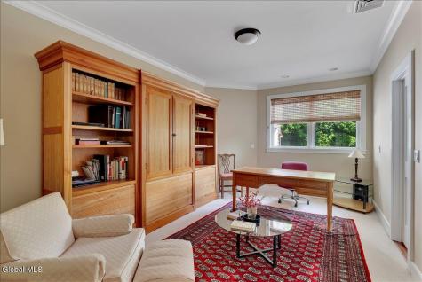 248 Van Wies Point Road Glenmont NY 12077