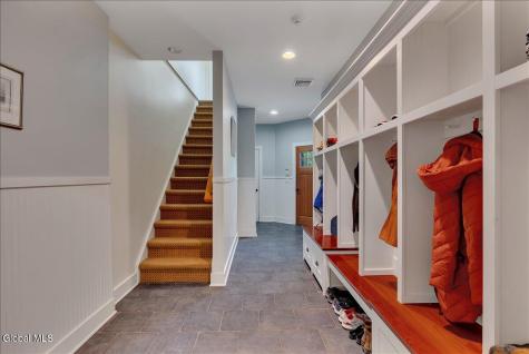 248 Van Wies Point Road Glenmont NY 12077