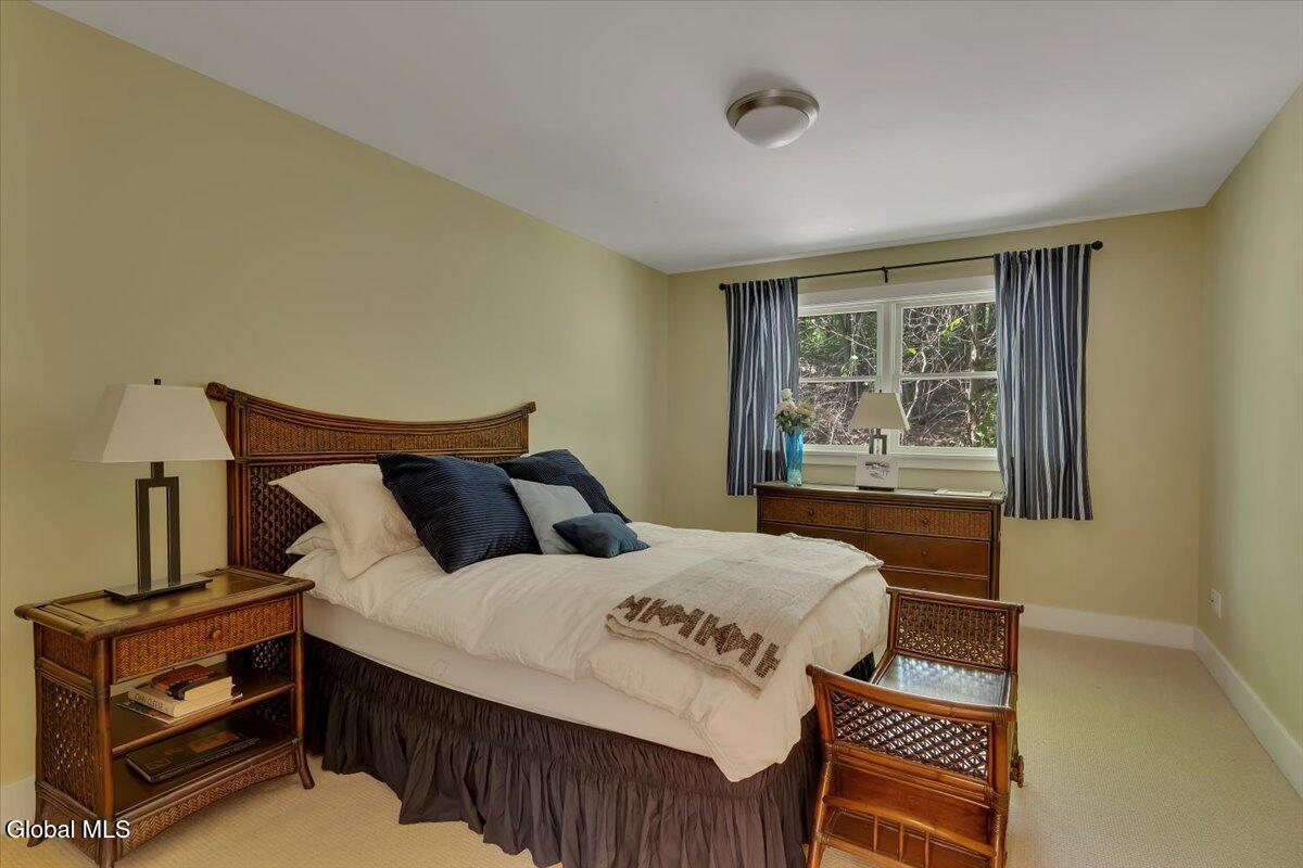 248 Van Wies Point Road Glenmont NY 12077