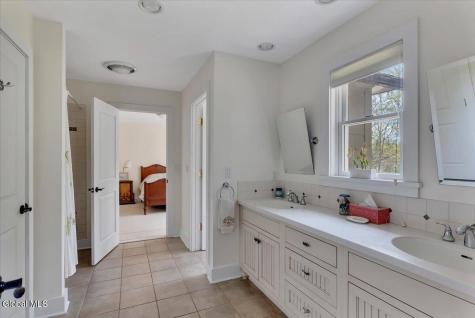 248 Van Wies Point Road Glenmont NY 12077
