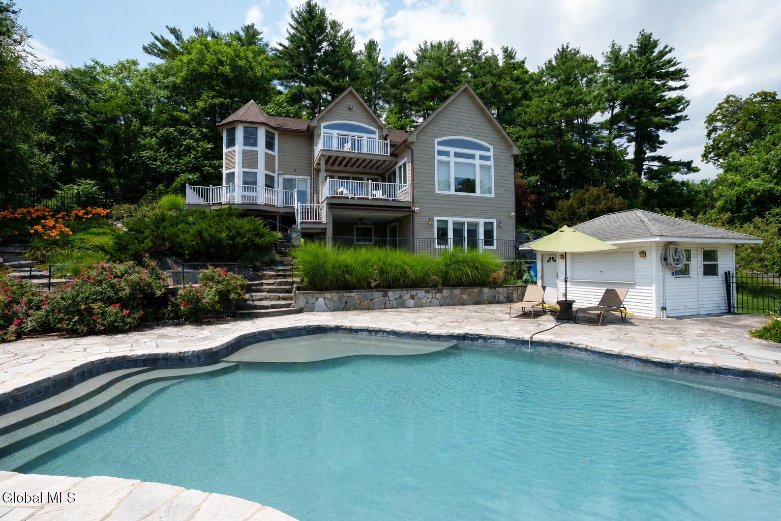 248 Van Wies Point Road Glenmont NY 12077