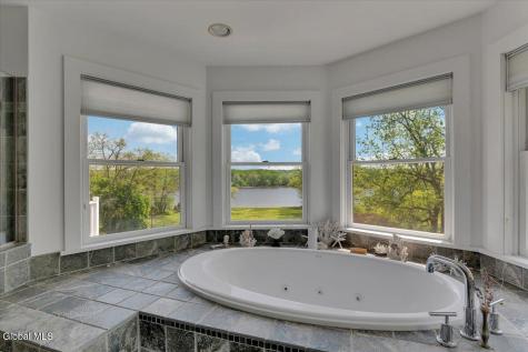 248 Van Wies Point Road Glenmont NY 12077