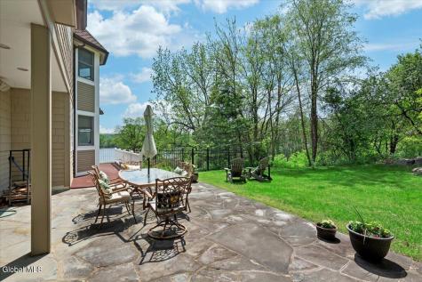 248 Van Wies Point Road Glenmont NY 12077