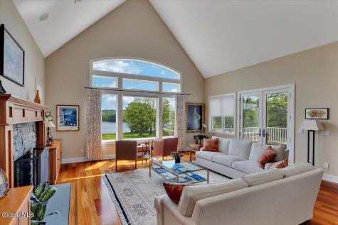 248 Van Wies Point Road Glenmont NY 12077