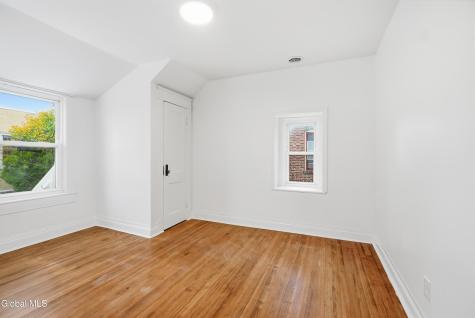2 Glenwood Street Albany NY 12208