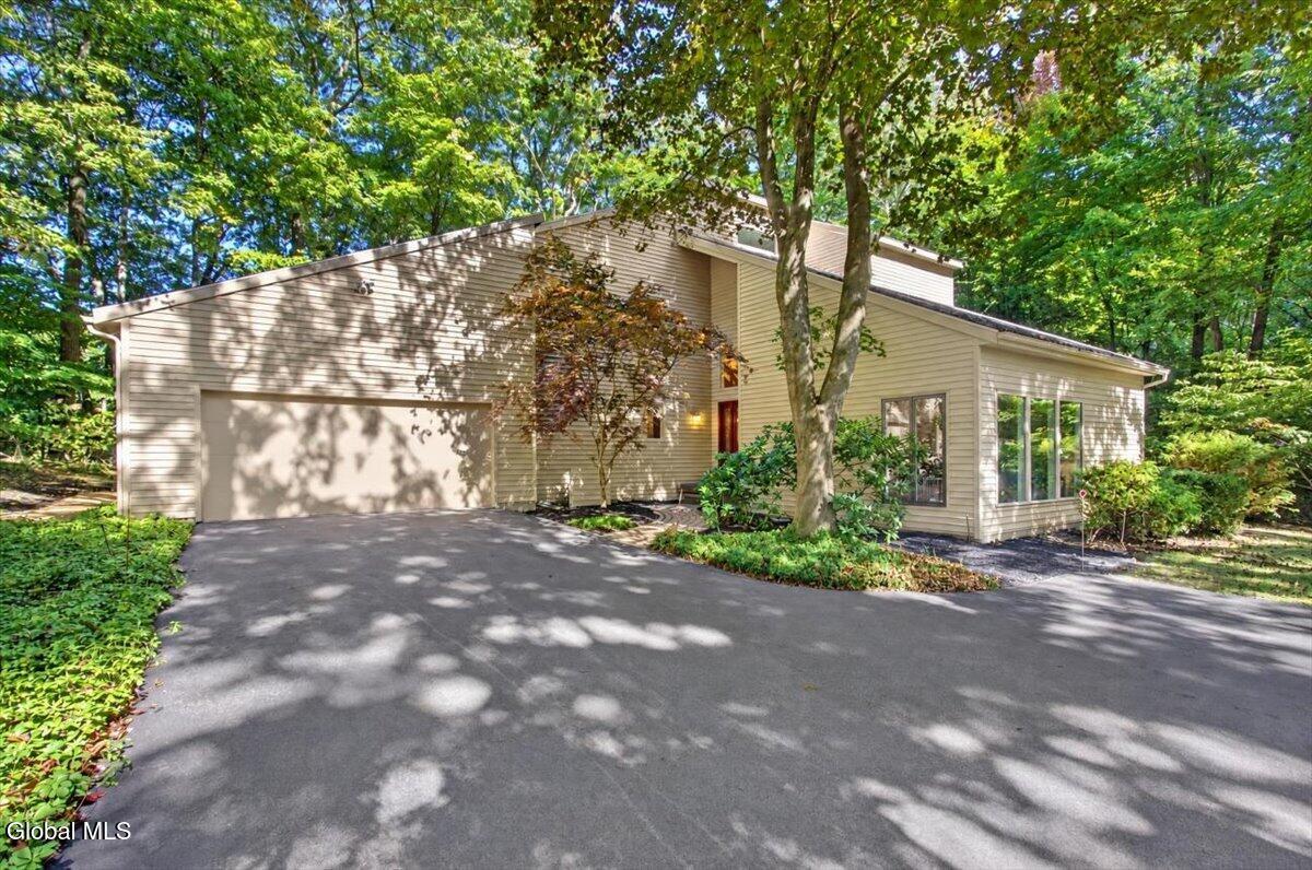 11 Beechridge Road Clifton Park NY 12065