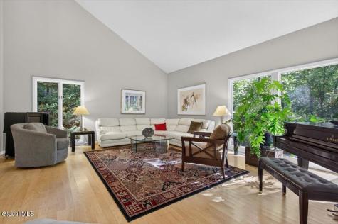 11 Beechridge Road Clifton Park NY 12065