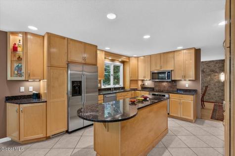 11 Beechridge Road Clifton Park NY 12065